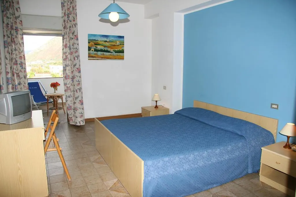 Costa Azzurra Hotel Brolo 3*,  Italia